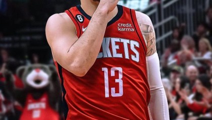 ewc-NBA自由球员签约汇总：追梦欧文留队 火箭签范乔丹