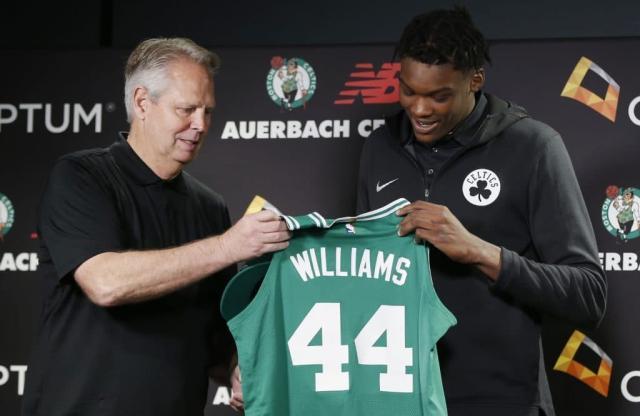 1654780159886042681.jpg AP_18180541148564-1024x666.jpg